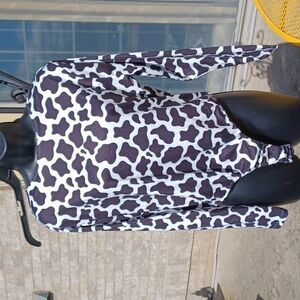 Alredine XXLarge  bodysuit, cute giraffe print, 23" pit to pit